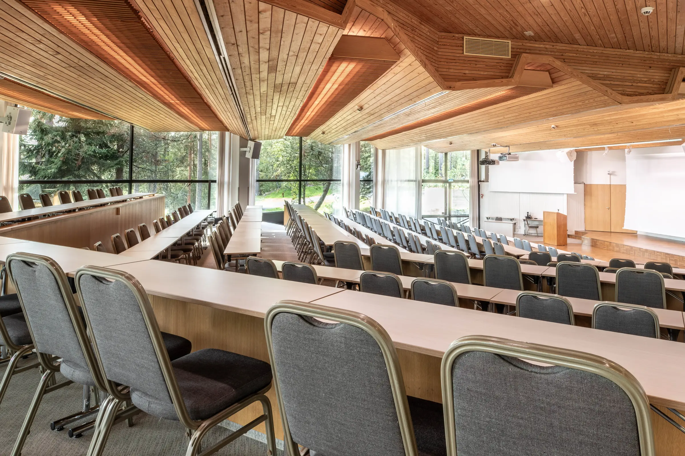 meeting room at scandic laajavuori in jyveskyla