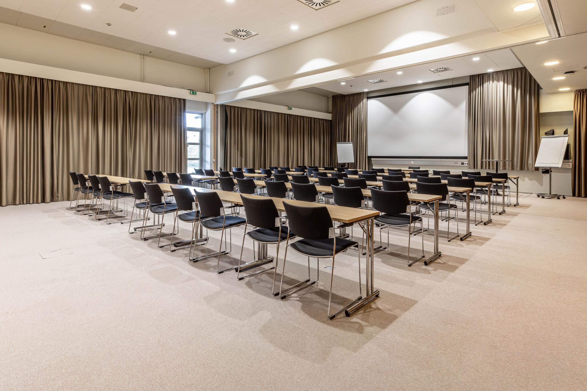 meeting room at scandic helsinki aviacongress