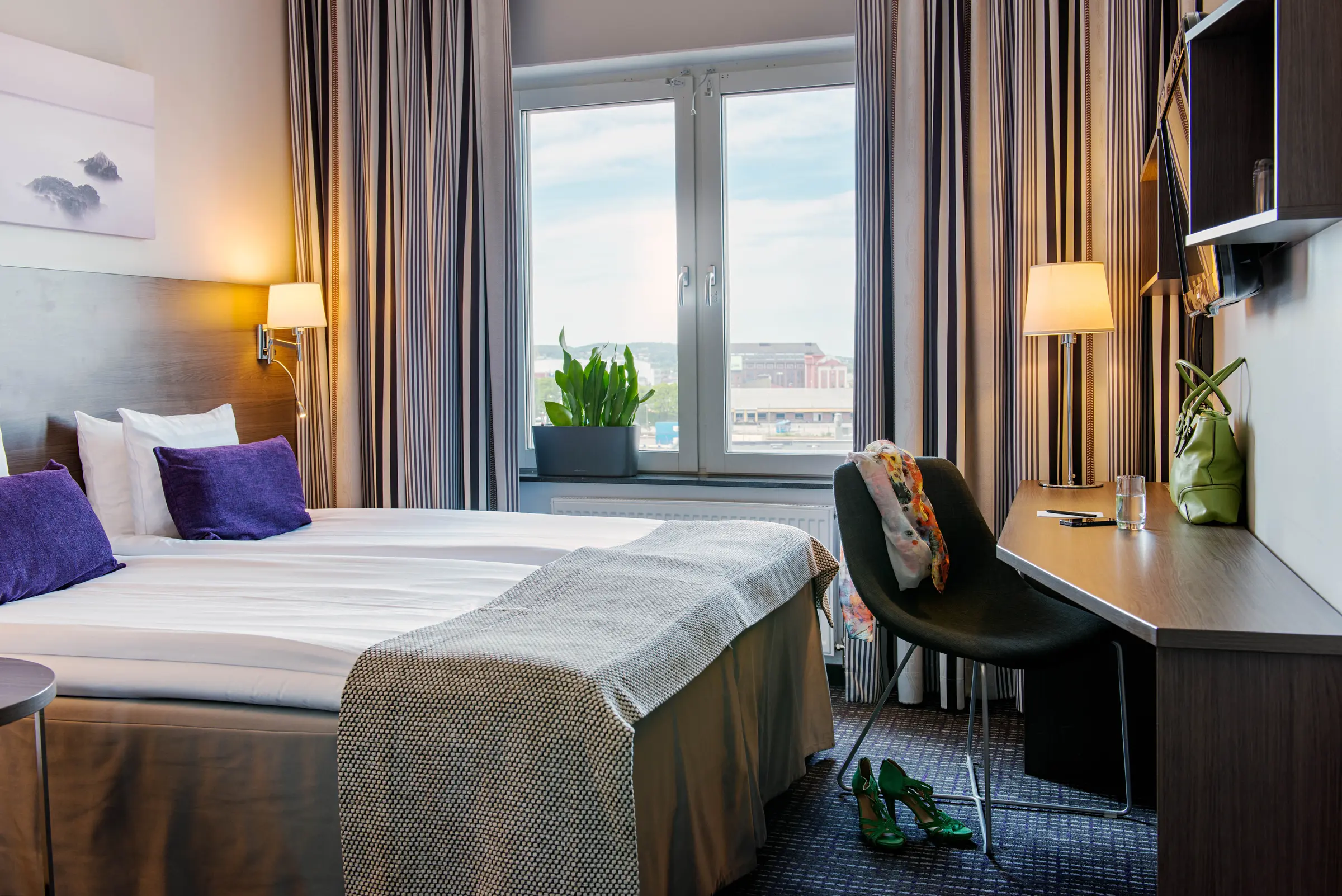 Scandic No. 25, room, queen room