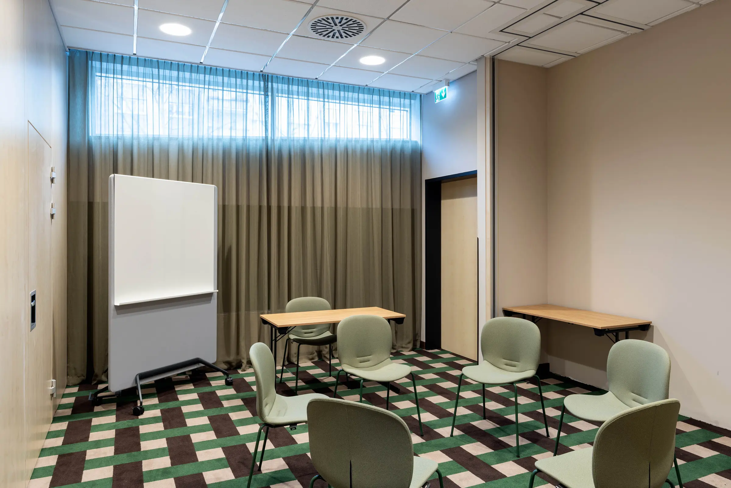 meeting room hannoveraner 3 at scandic stuttgart europaviertel in germany