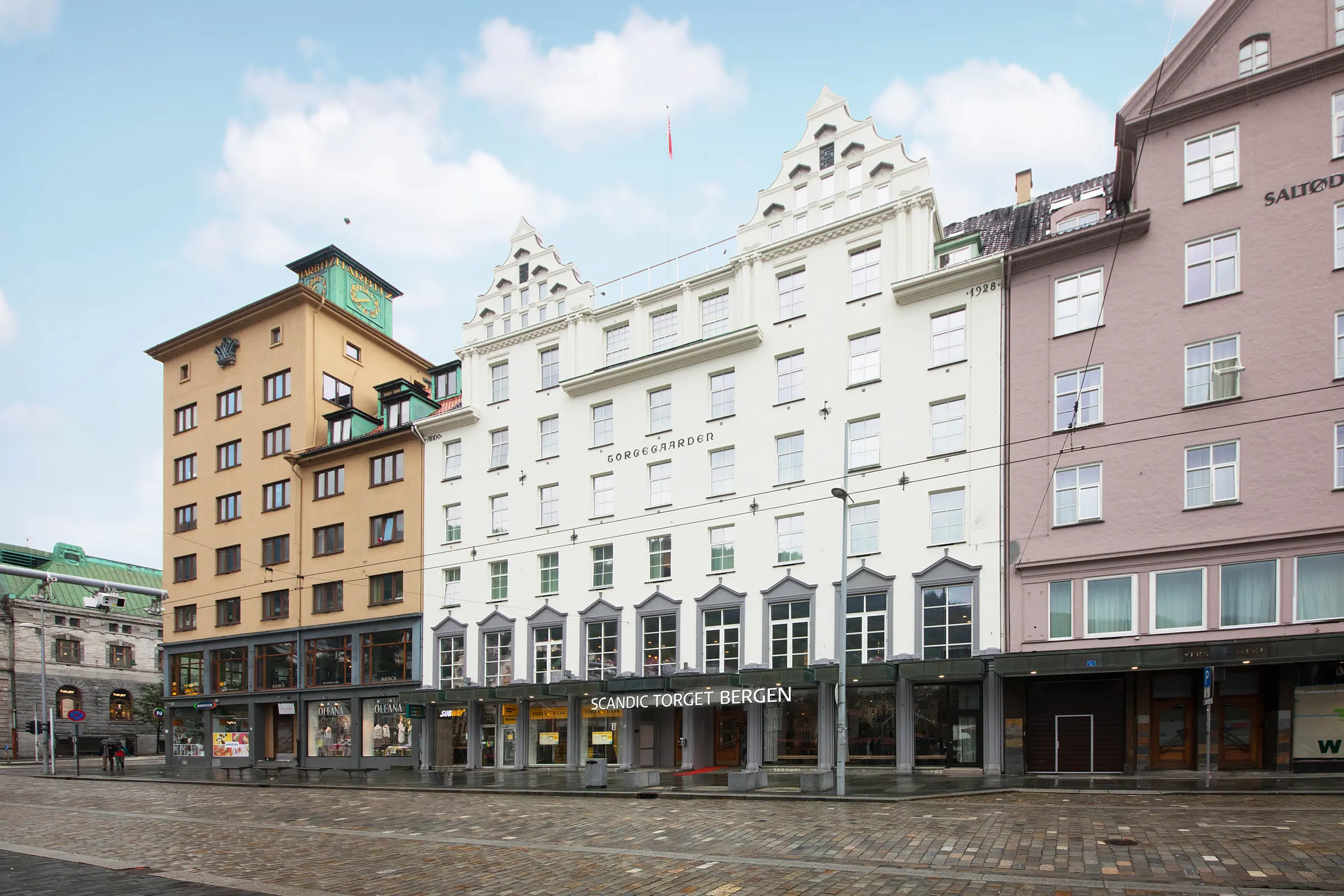 hotel facade scandic torget bergen norway