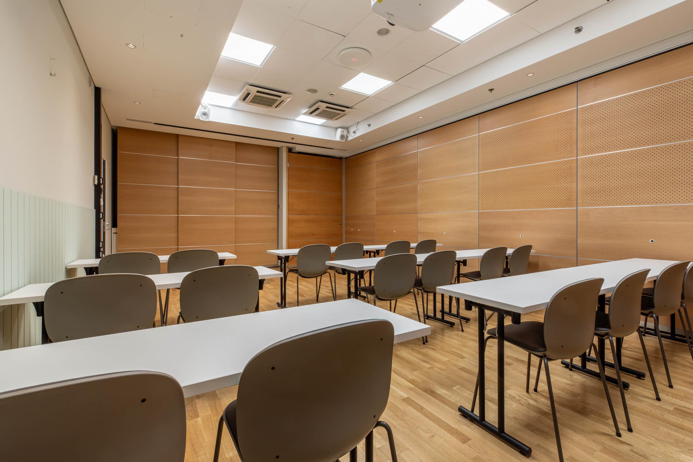 meeting room pyynikki at scandic tampare city in finland