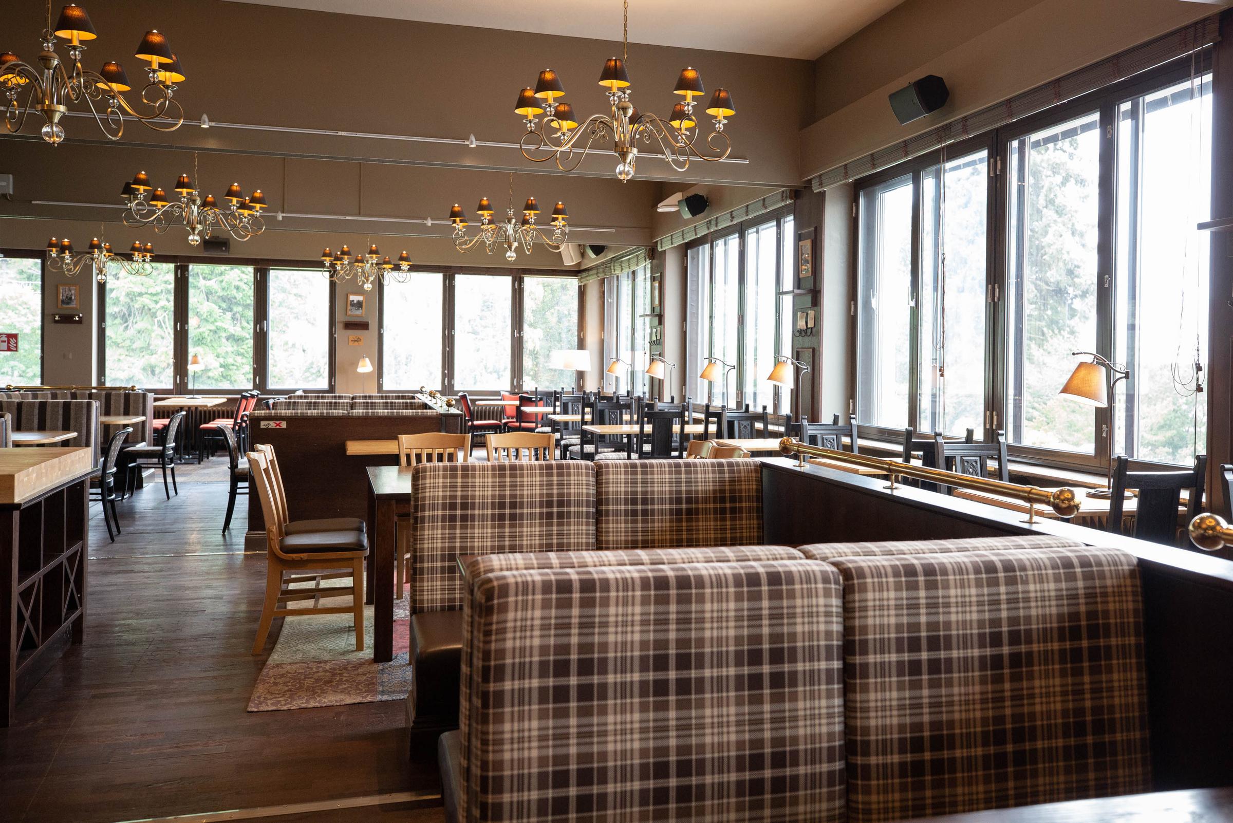restaurant