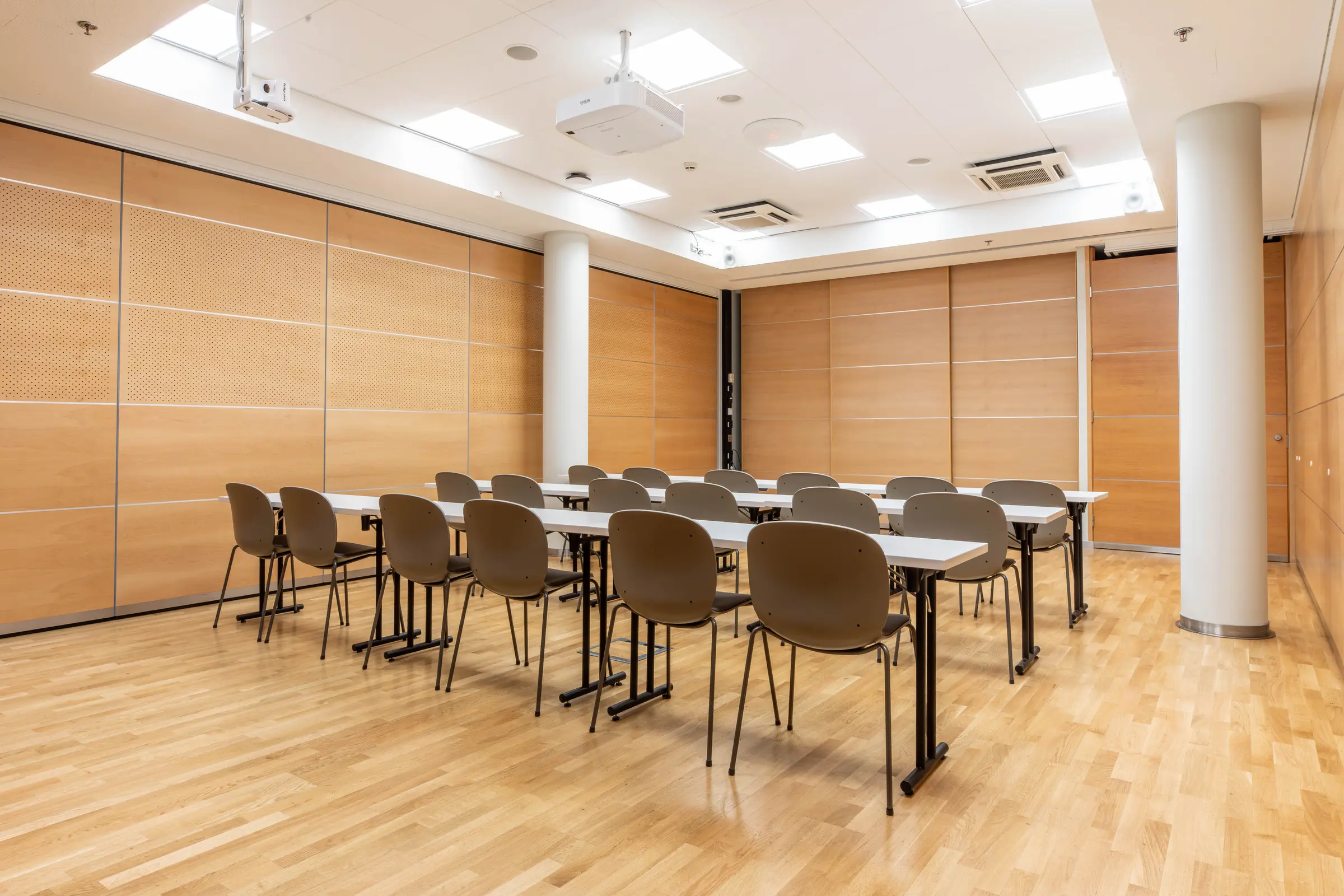 meeting room pyynikki at scandic tampare city in finland
