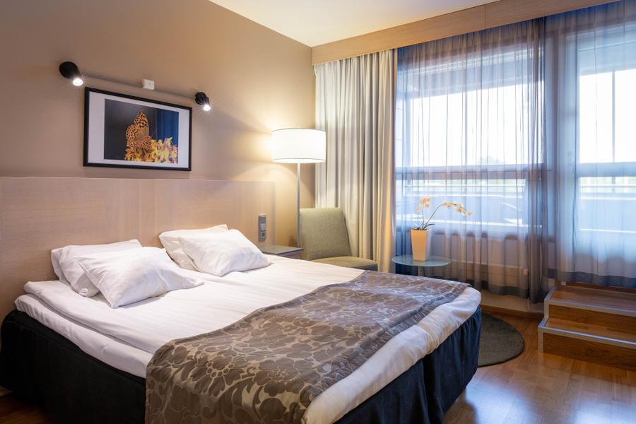 King superior room with balcony at Scandic Seinajoki
