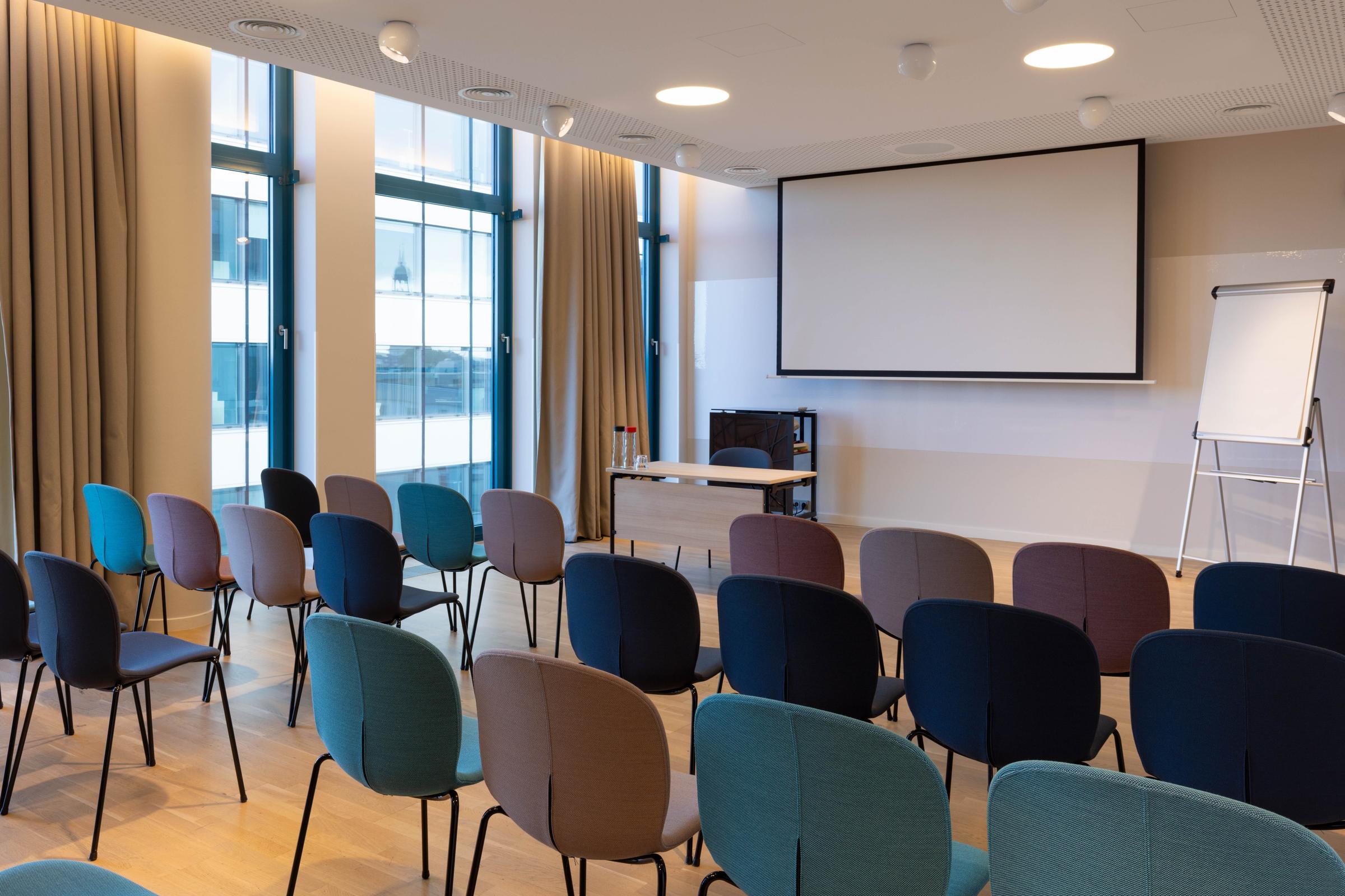 Meeting room Blomen at Scandic Hamburg Emporio