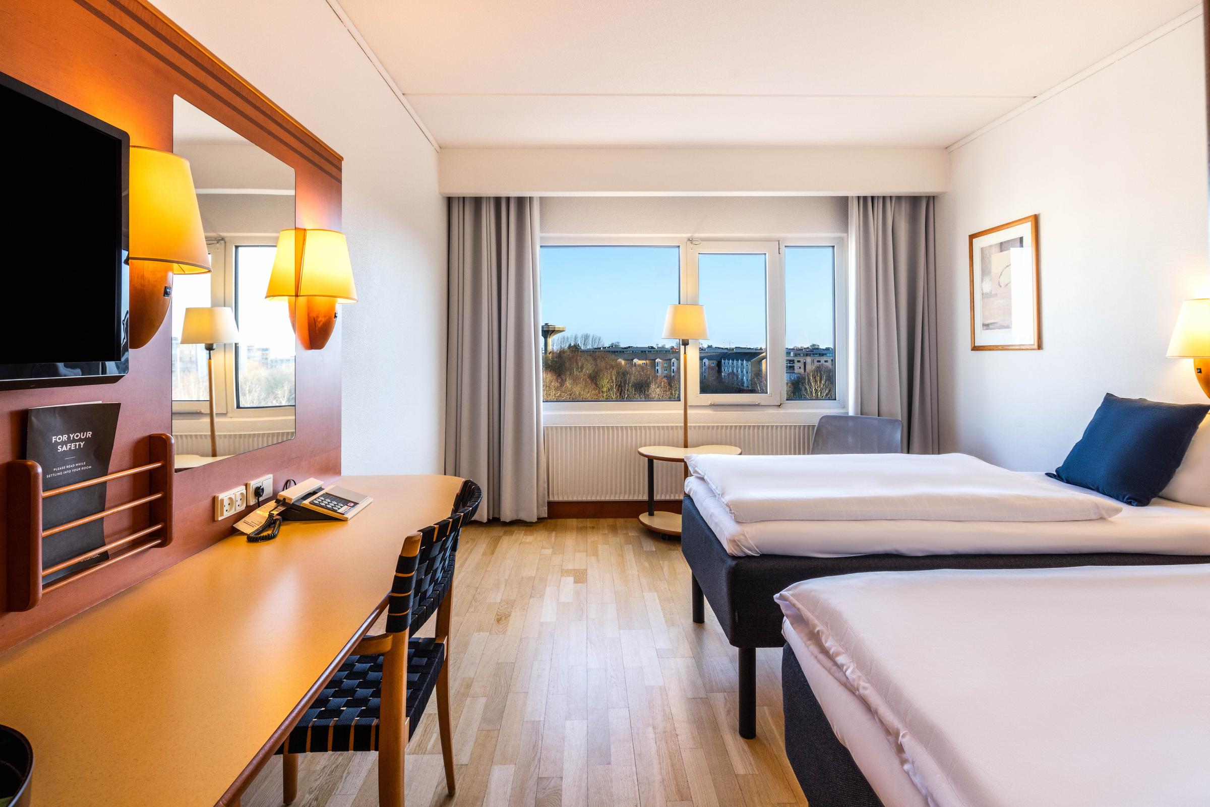 standard twin room at scandic arhus vest