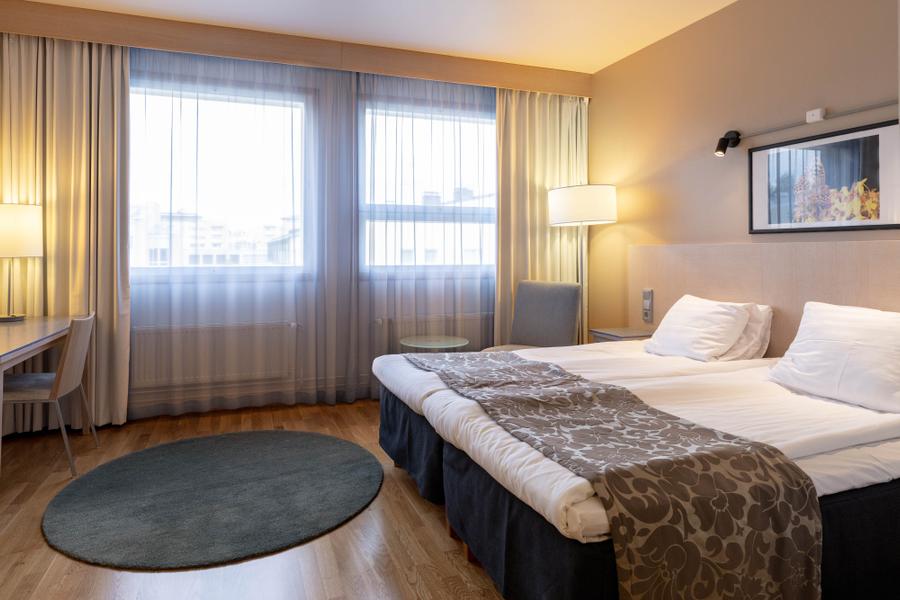 Superior king room at Scandic Seinajoki