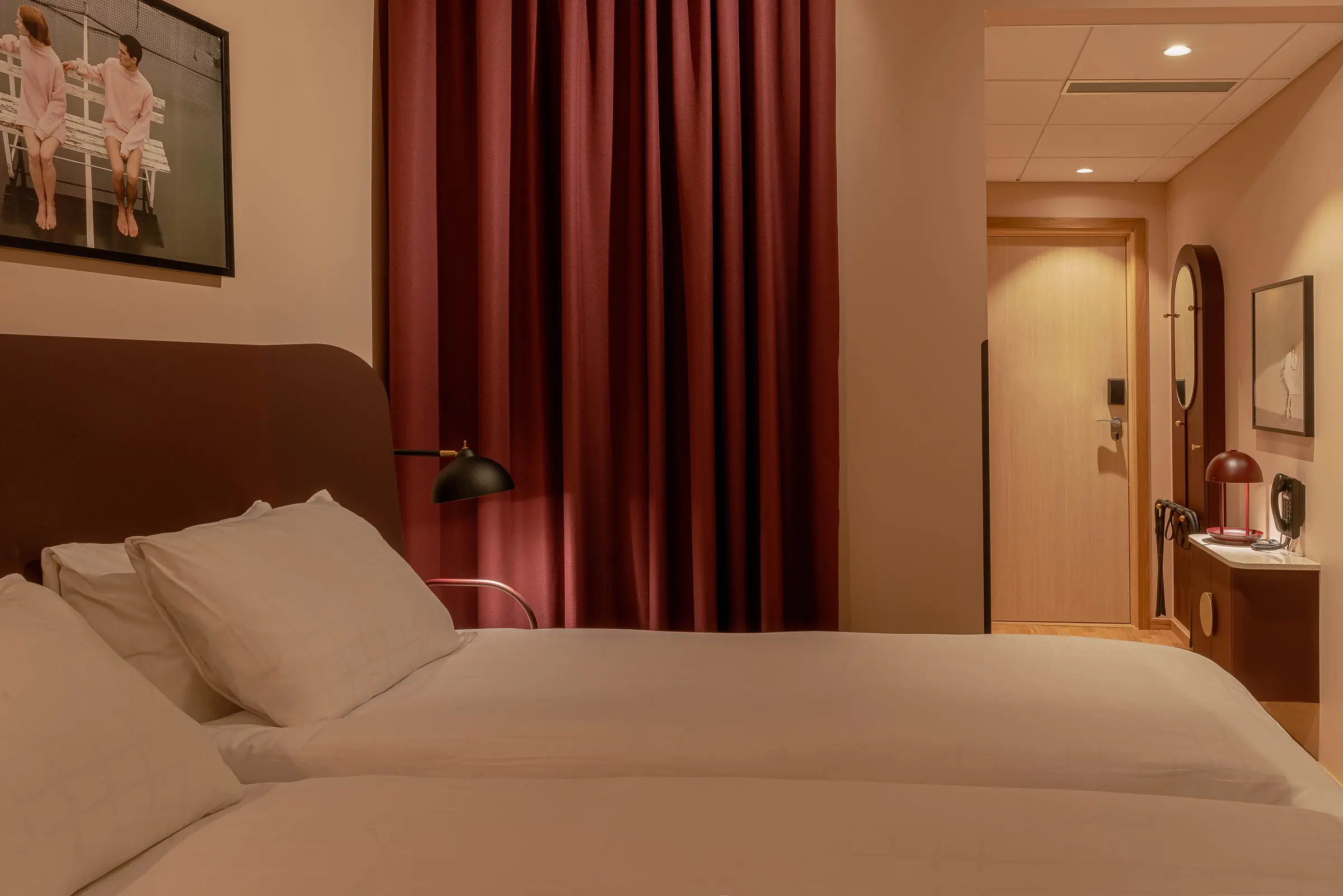 Cabin Queen room at Scandic Landvetter