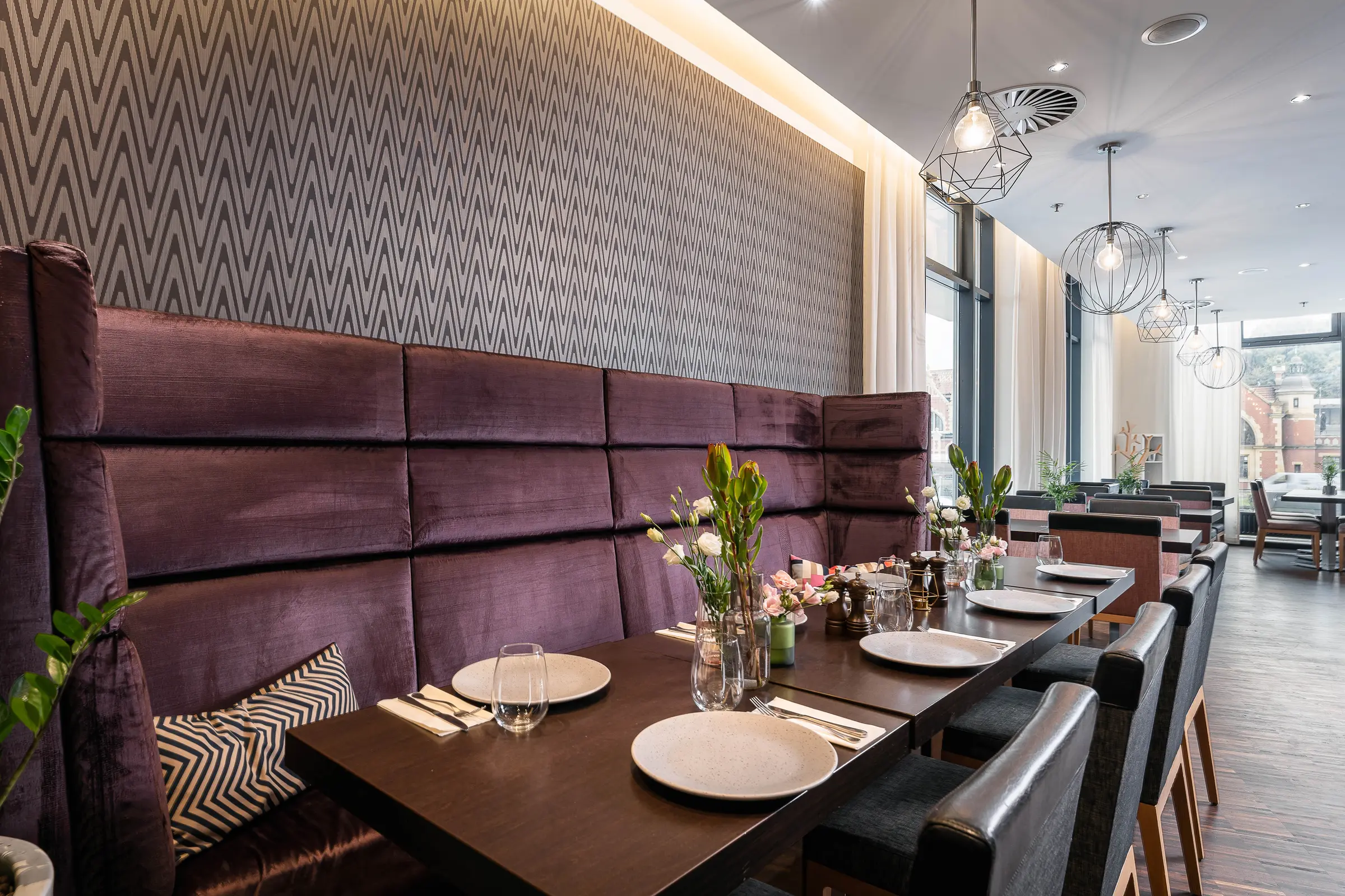 Restaurant sofa table Scandic Gdansk