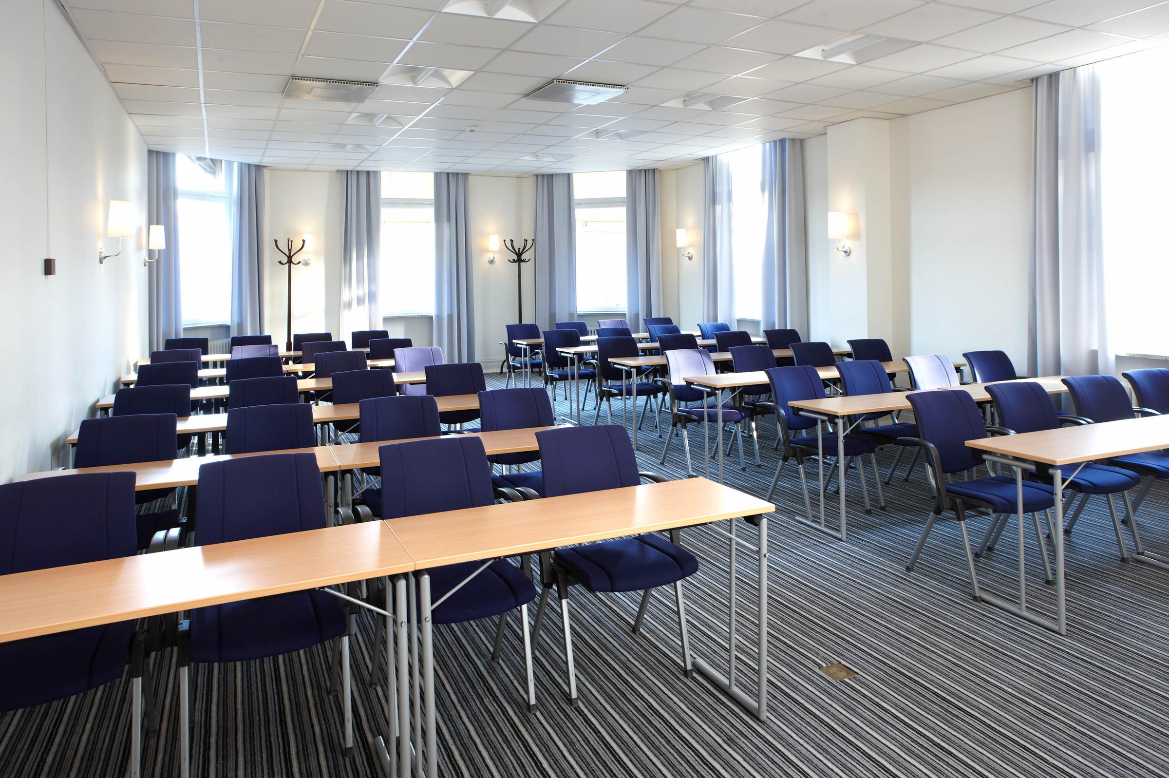 Skandinav 2 classroom seating