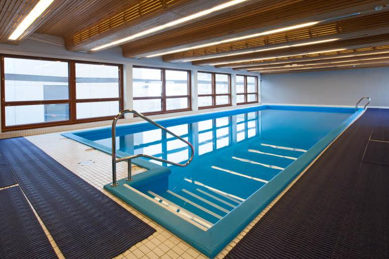 pool scandic park helsinki hotel finland