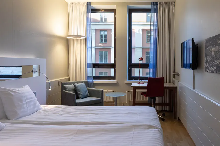 bed in standard queen at scandic kaisaniemi in helsinki