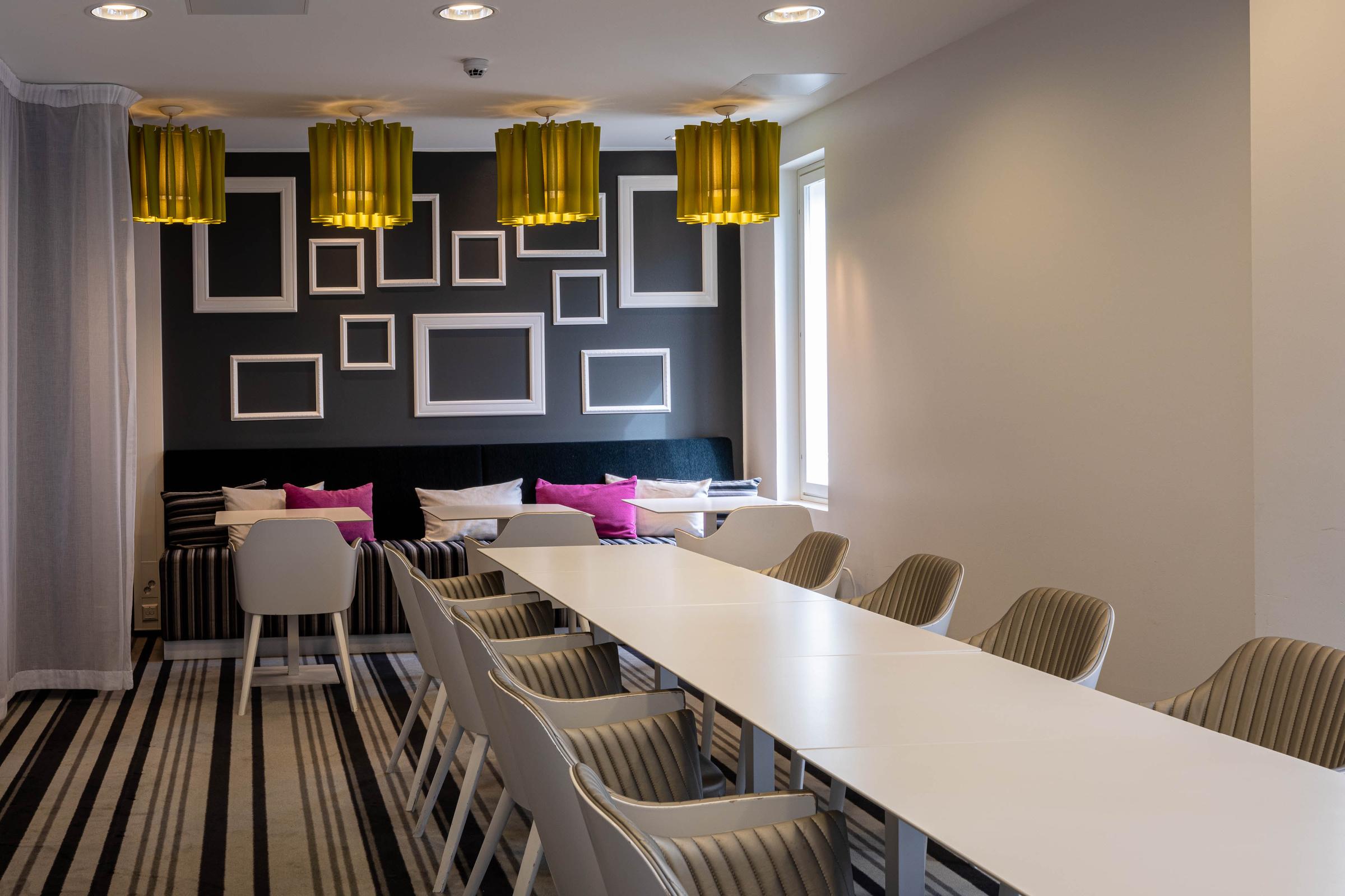 restaurant cabinet at scandic tampere station
