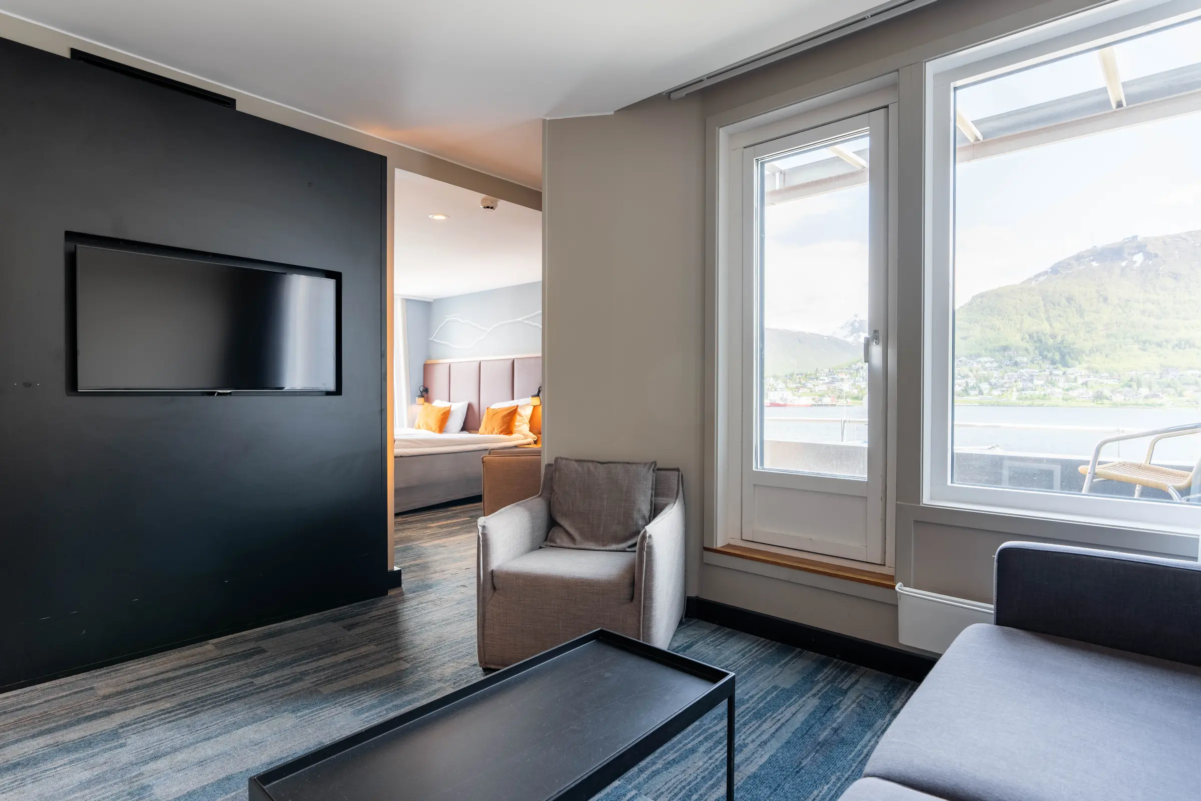 junior suite at scandic ishavshotel in tromso