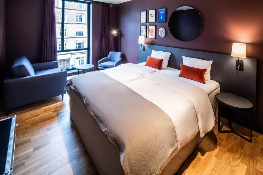 double bed in room superior king