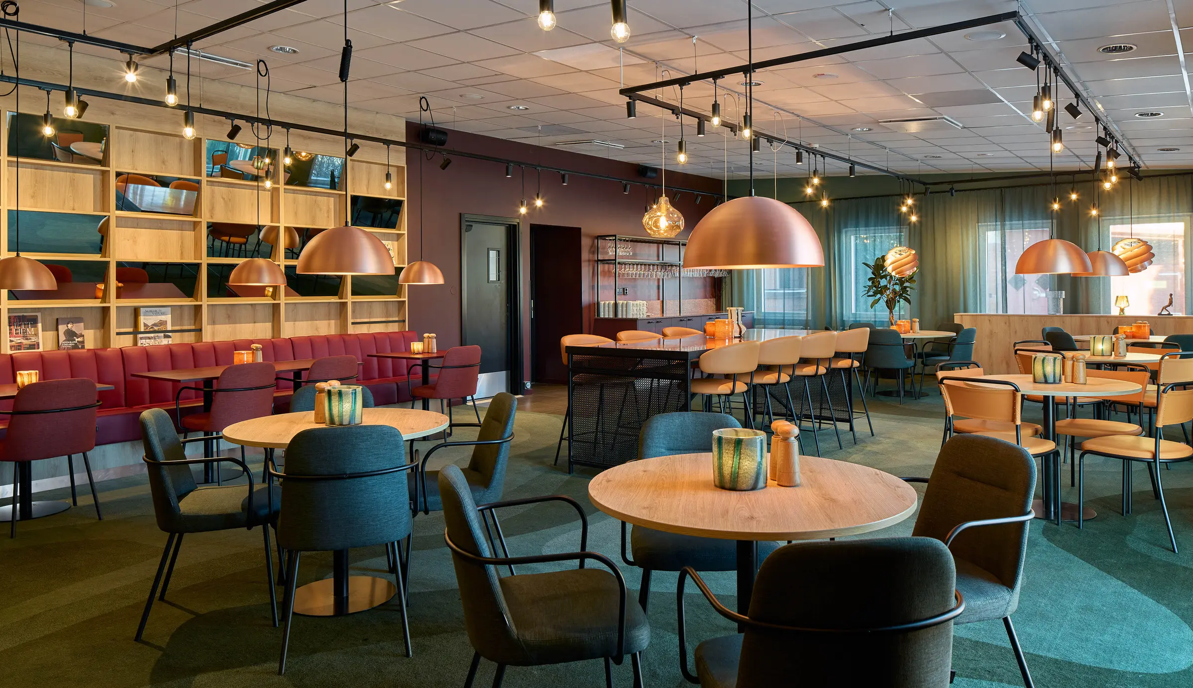 bar and restaurant at scandic lugnet in falun