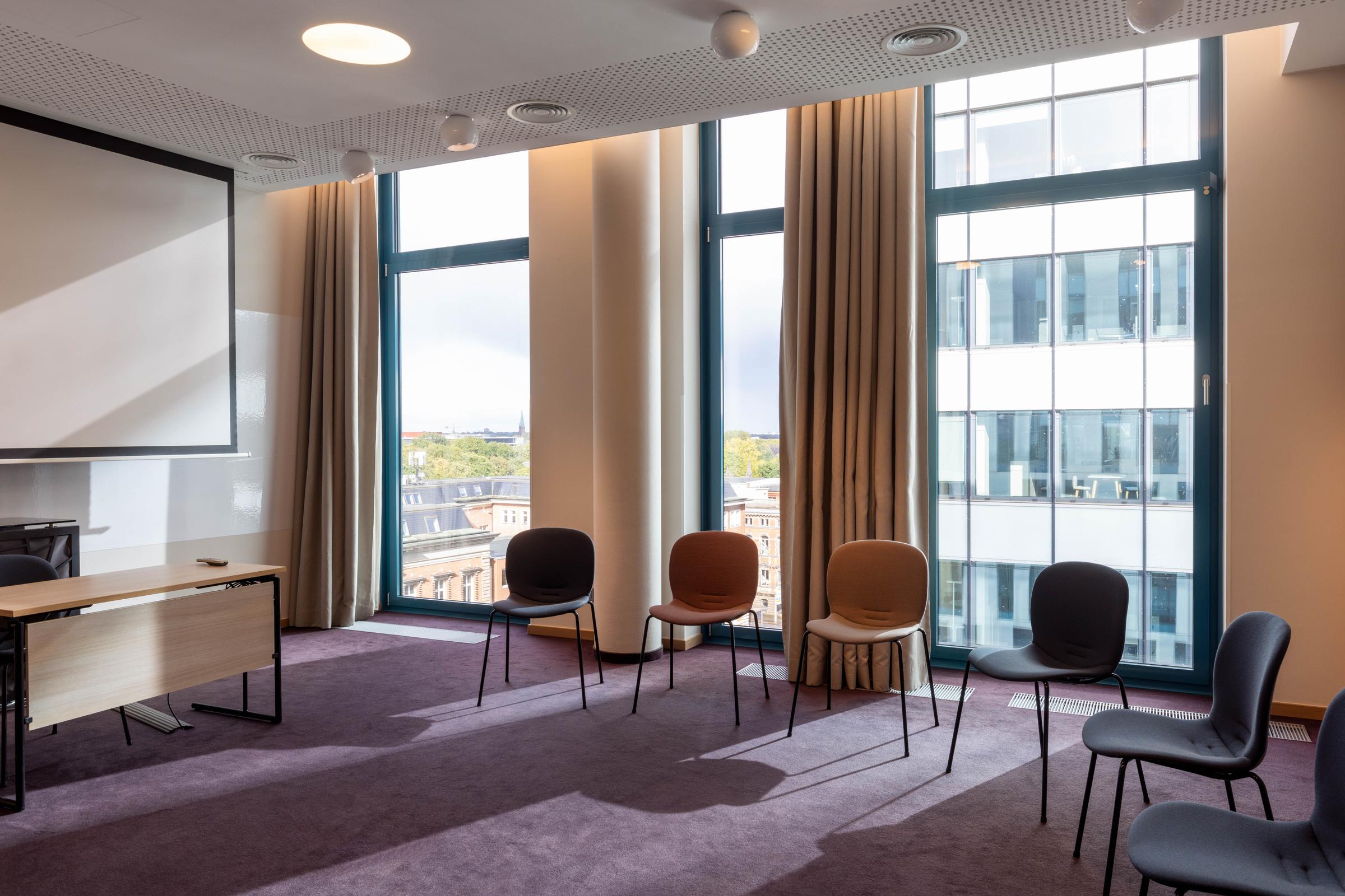 Meeting room Binnenalster at Scandic Hamburg Emporio