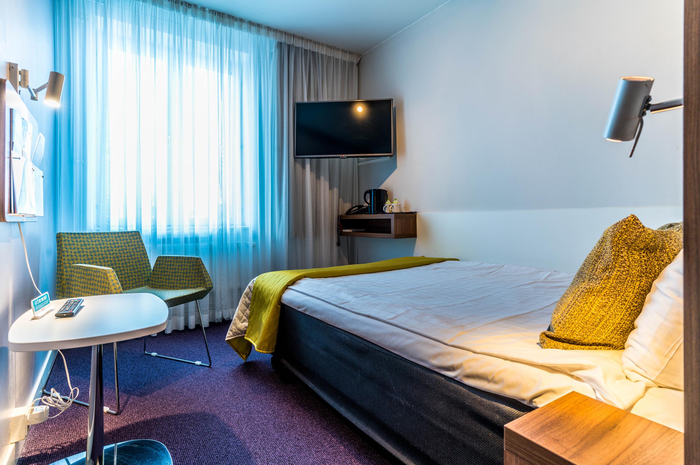 Economy room