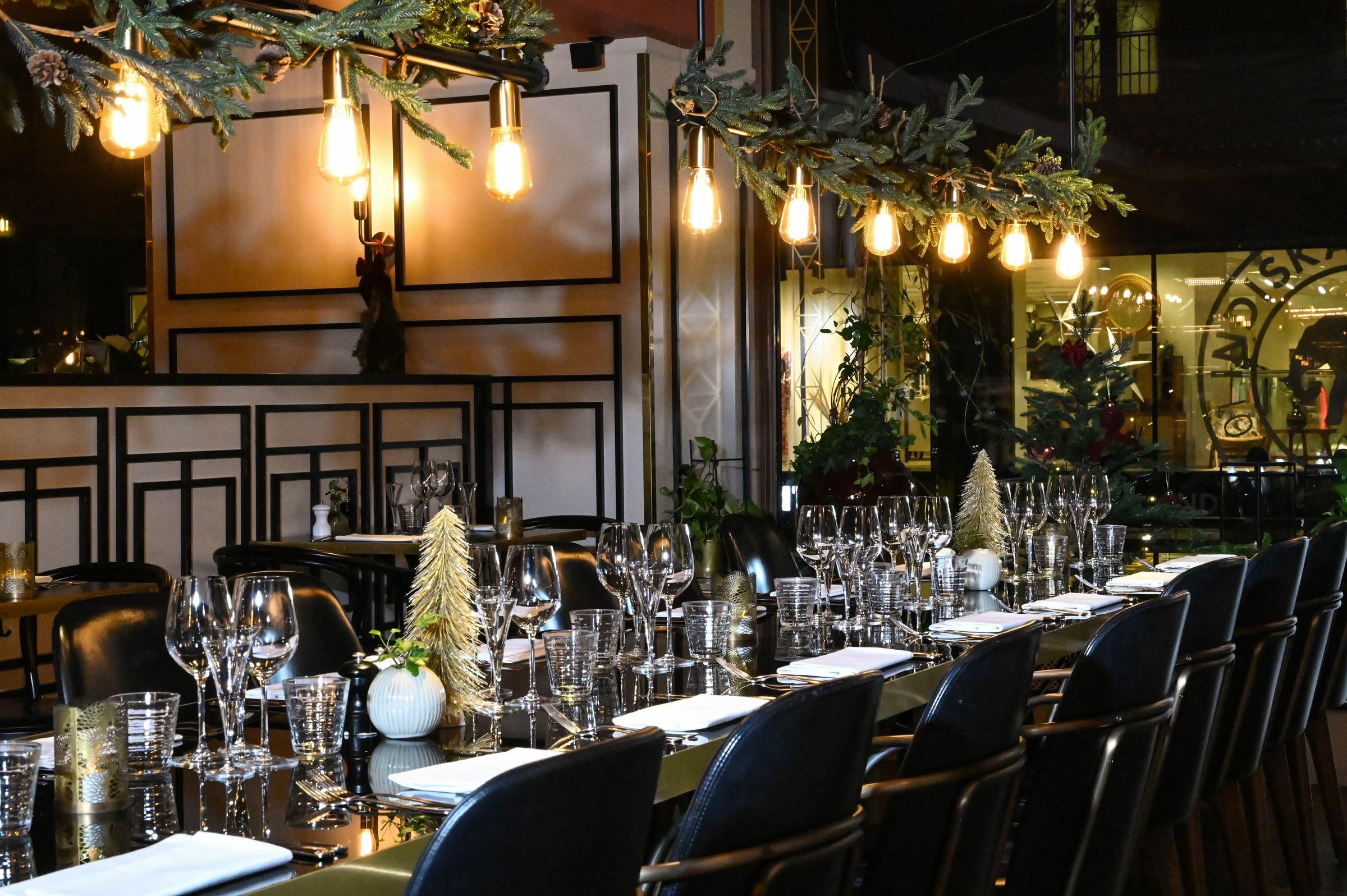 Christmas table at Pauls Haymarket by Scandic