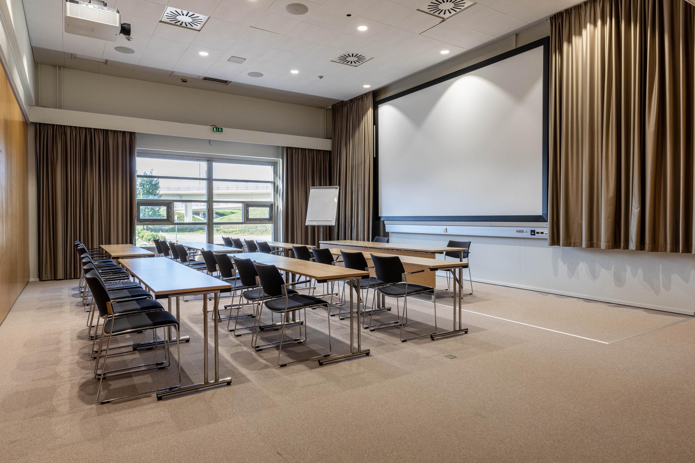 meeting room at scandic aviacongress