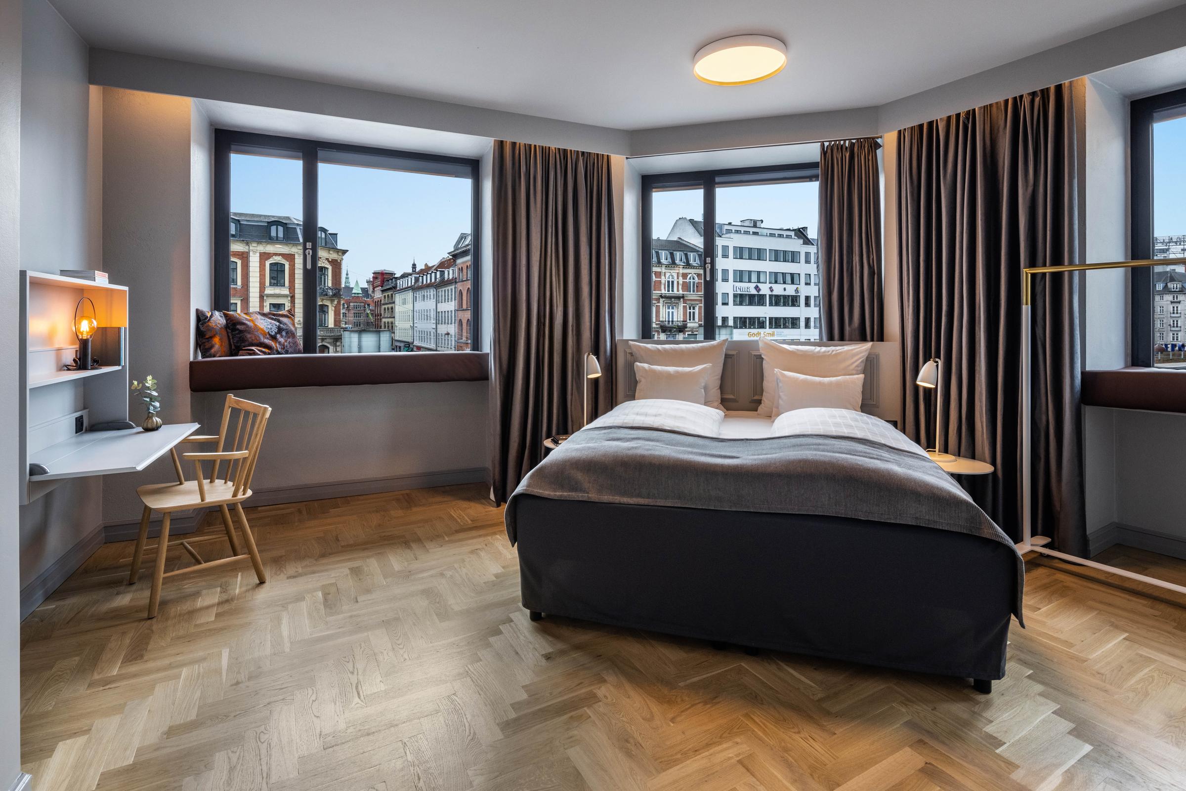 king superior plus room at scandic norreport