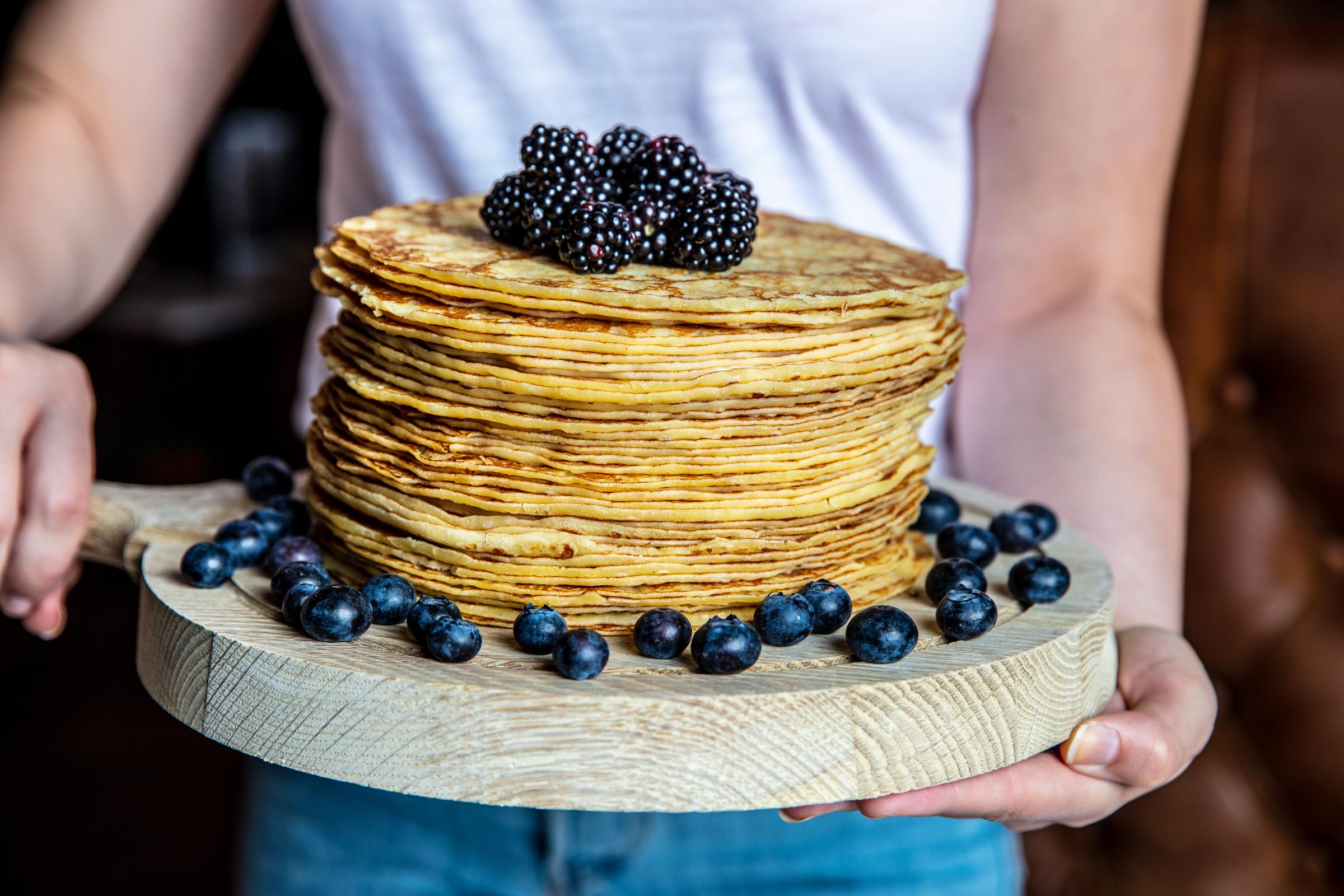 Scandic NO breakfast serving pancakes.jpg