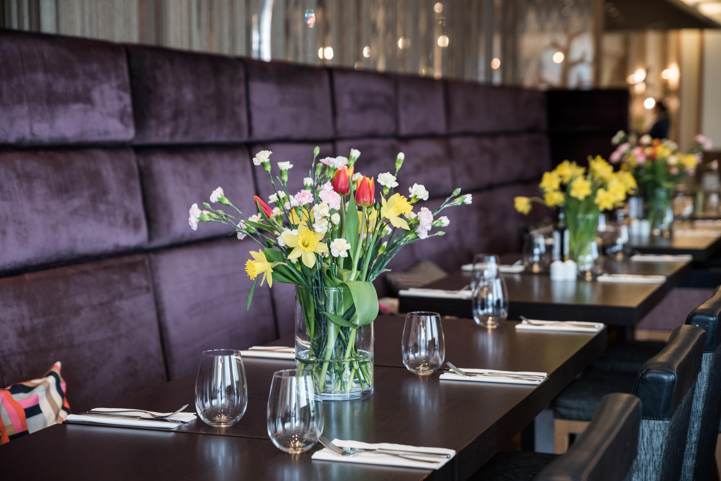 Restaurant table flowers Scandic Gdańsk in Poland
