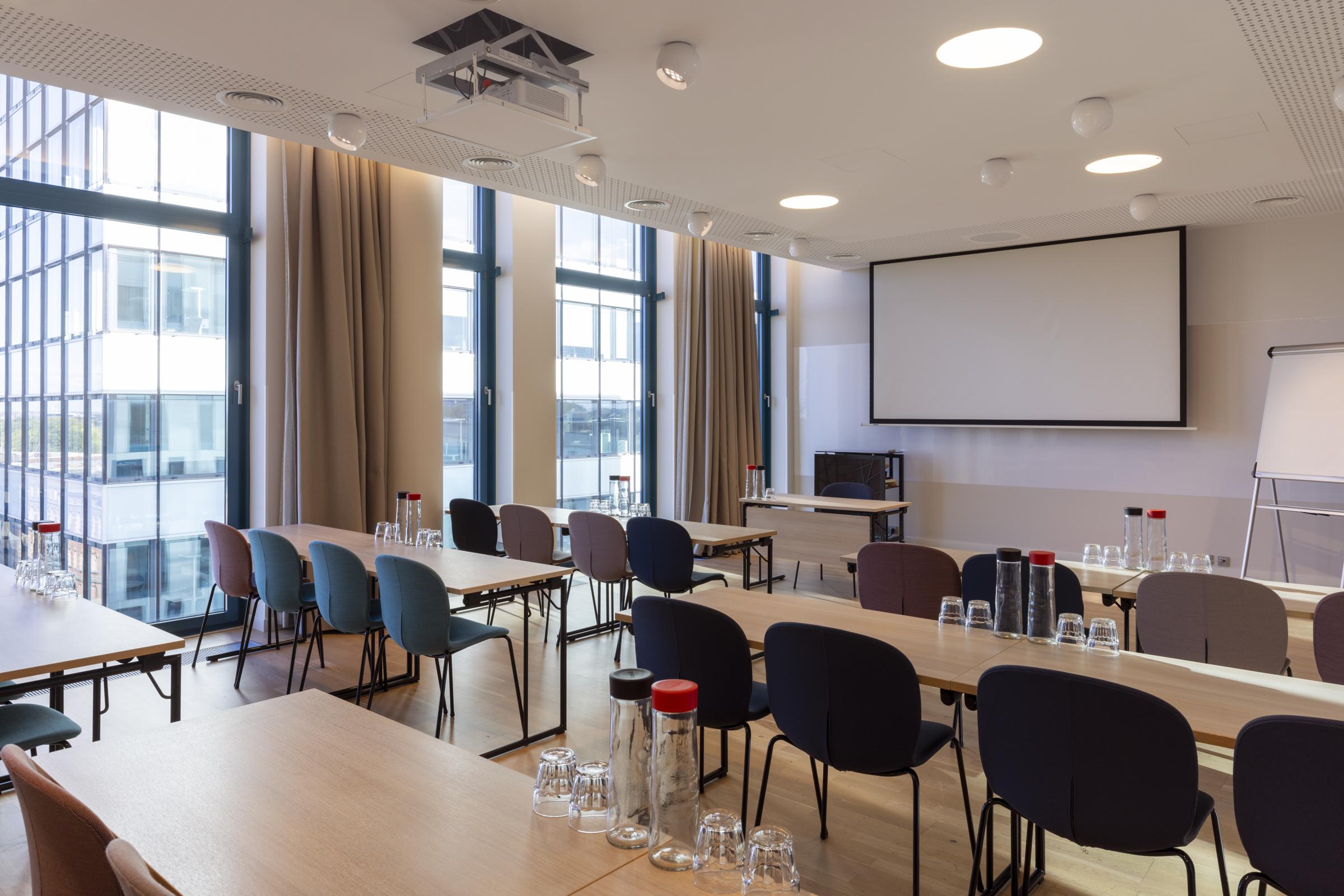 Meeting room Blomen at Scandic Hamburg Emporio