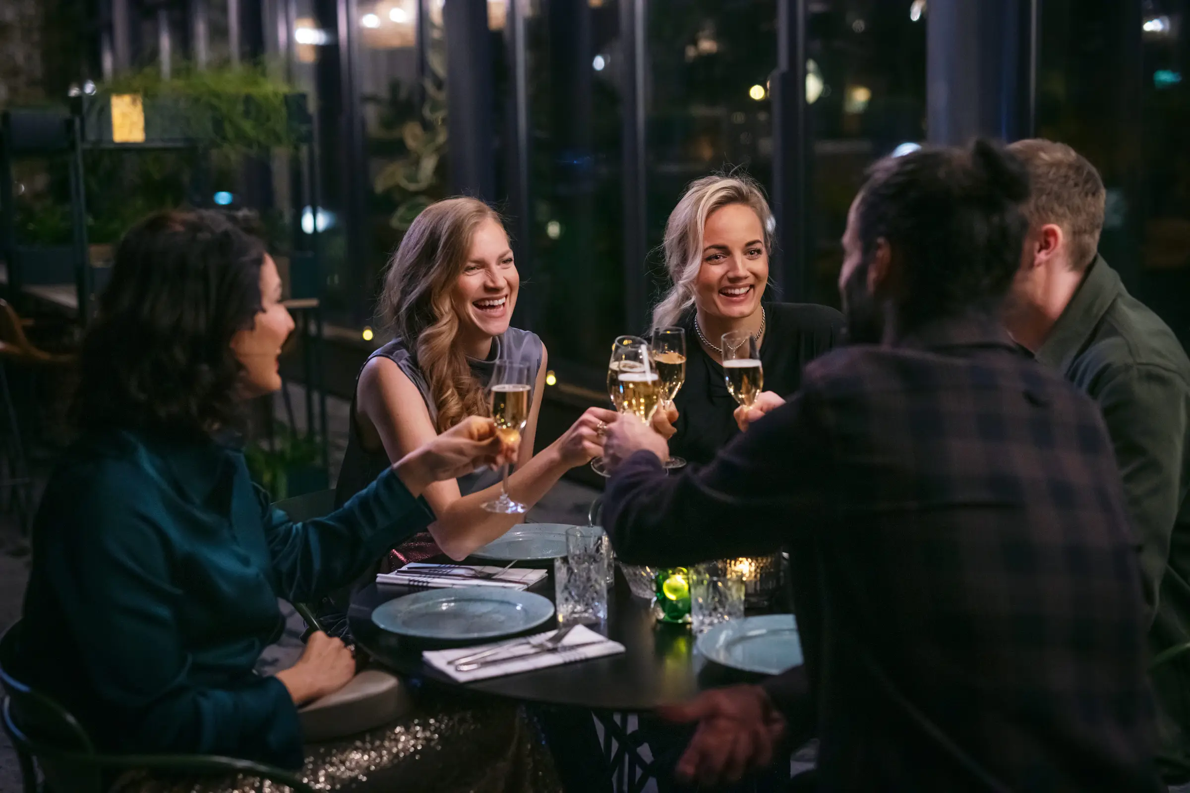 Scandic_Couple friends_dinner 3.tif